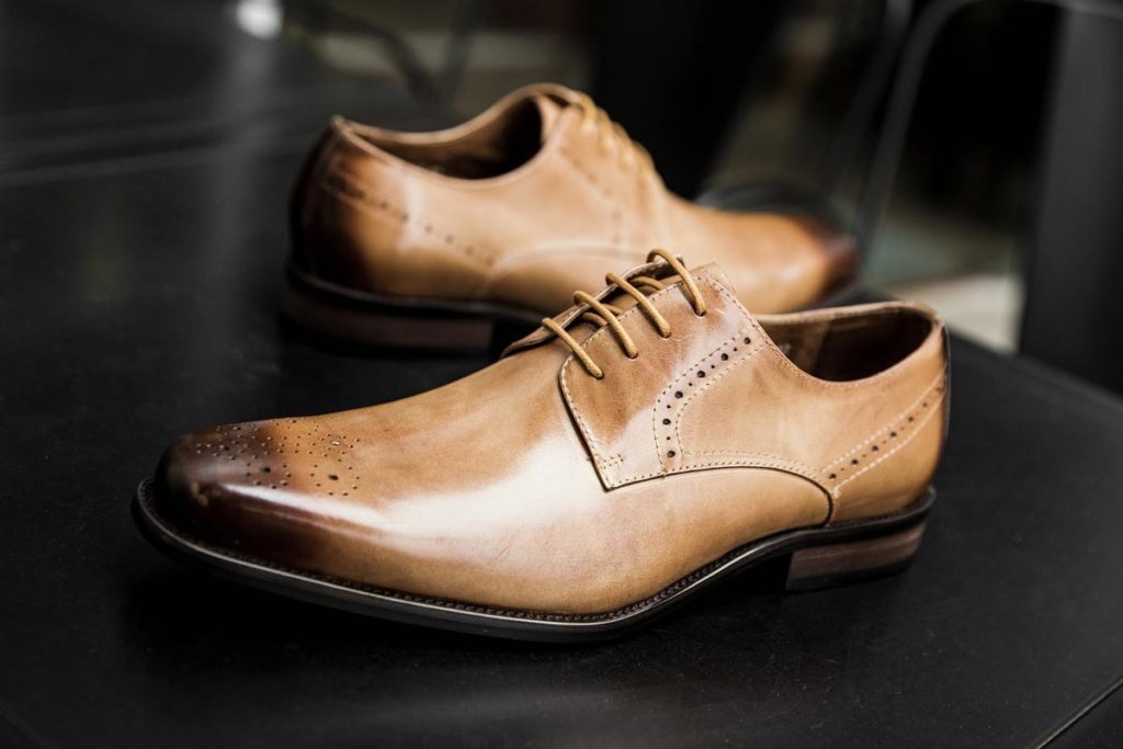 Brogue shoe style with perforations